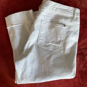 Jennifer Lopez white Capri jeans 18 women gently worn